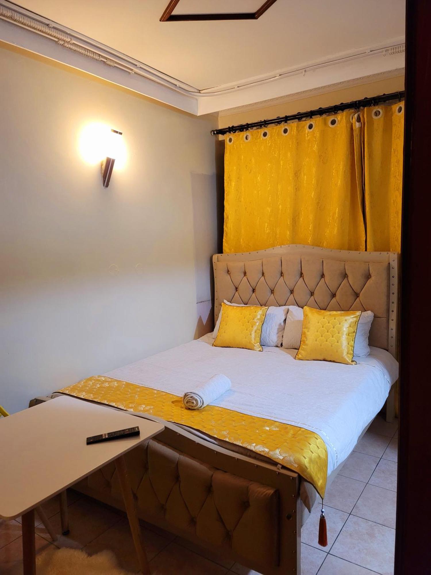 Sunrise Blue Moon B&B Найроби Экстерьер фото